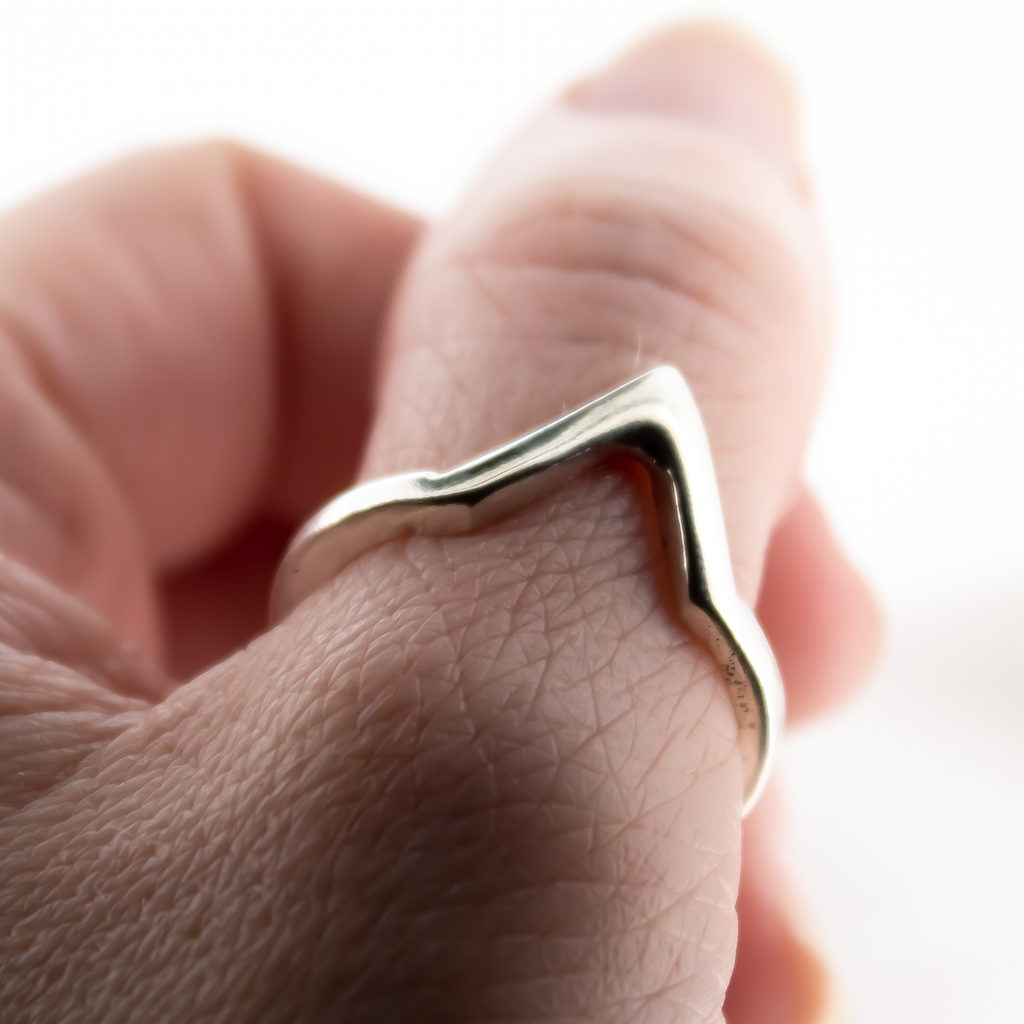 The V Ring